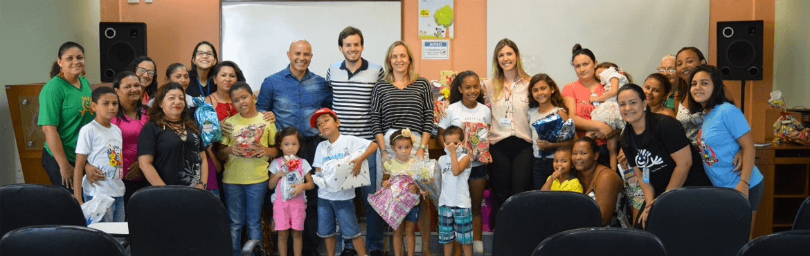 O Nordestão entrega os presentes da Árvore dos Sonhos