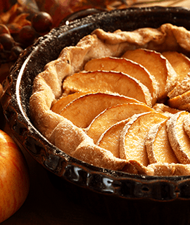 Prepare uma tradicional torta de maçã para sua família
